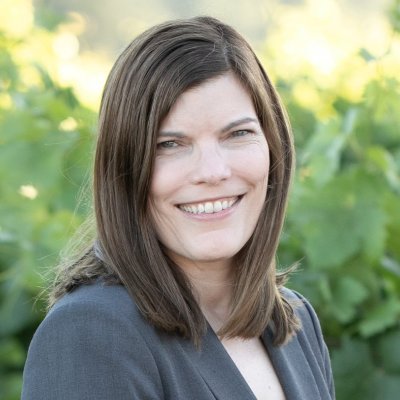 I am an attorney helping people in the North Bay Area, CA file divorce and bankruptcy. I enjoy family time, eating local cuisine, and riding my motorcycle.