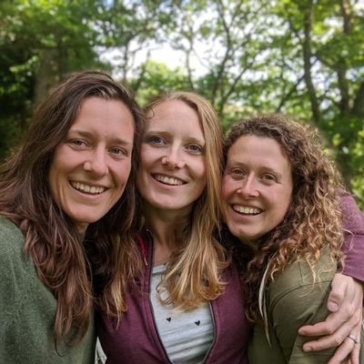 Three sisters combining art and wildlife conservation
Annie, Emily & Molly 
Donating 10% to @TCVtweets & supporting other projects