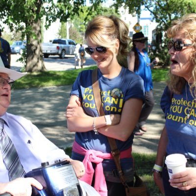 UFCW Local 401 Secretary-Treasurer, longtime trade unionist, food processing family, unrepentant Leafs fan. Strong woman, strong leader, kickass organizer.