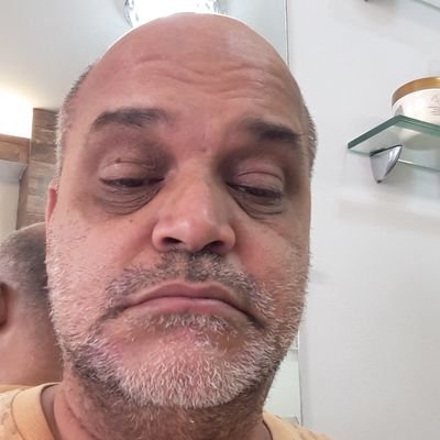 AndrPerry2's profile picture. extrovertido gosto de sair fazer amizades