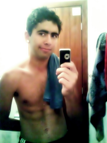 19 anos ,  estudantee .