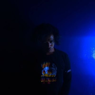 dark_barri's profile picture. shadaw in the darkside