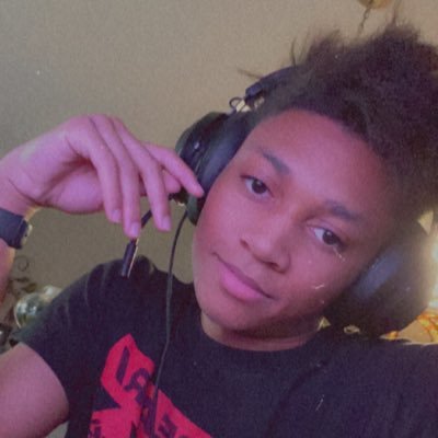 pastelprin_cess's profile picture. 28 | They/Them | Your dad's boyfriend, probably. |