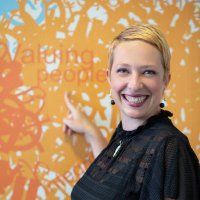 Larisa Halilovic (@poztiva) Twitter profile photo