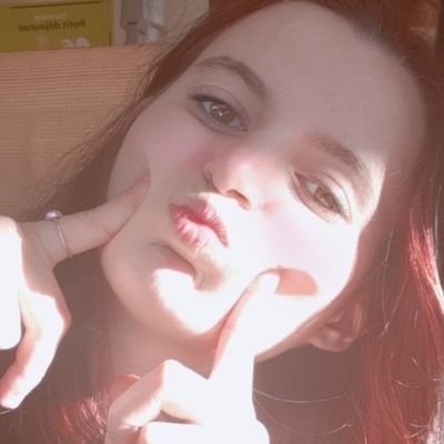 emilie_jnn's profile picture. je reviens sur Twitter :3