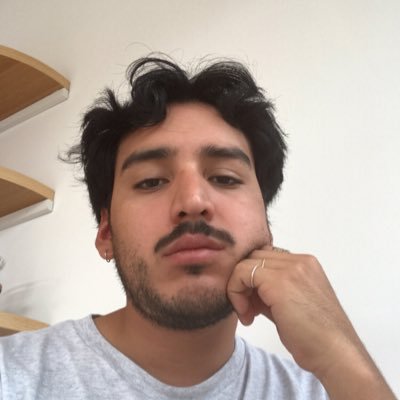 Aglassofwalter's profile picture. 