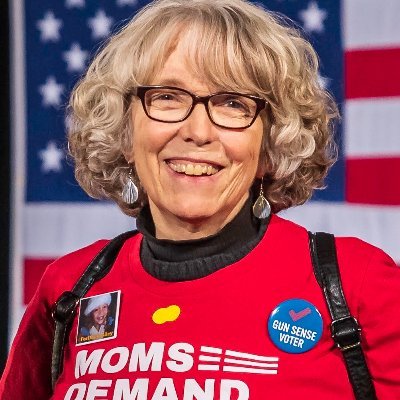 Advocate for gun violence prevention, volunteer with @MomsDemandAction, nature lover and a forever curious person. All opinions are my own. she/her