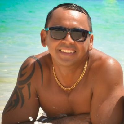 PUBLICISTA,
Amante del futbol ⚽️⚽️, Aventurero por Naturleza, AMANTE DE LA DMOCRACIA,
VIVIR EN UN PAIS LIBRE DE DICTADORES.!
🇧🇴🇧🇴🇧🇴🇧🇴🇧🇴