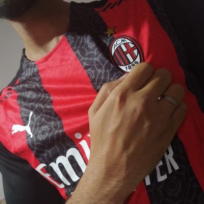 Still AC Milan's fan despite everything, one day I will contribute to the resurrection of my club @acmilan

#FreePalestine ✌ ✌