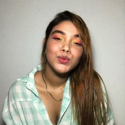 Rosyv05's profile picture. Estudiante de Comunicación social y medios digitales IG: rosimarys00