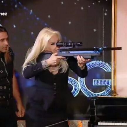 NaiSalgado's profile picture. Libra♎
Tal vez el lobo esta enamorado de la luna, y cada mes llora cuando la mira porque sabe que nunca la podra tener