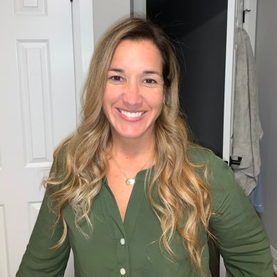 VikLawr's profile picture. Teacher-Librarian who owns more books than I have space for and I have a newfound love for painting. Google Level 1 Educator.