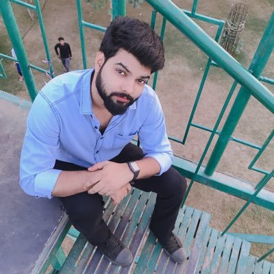 pattuamit's profile picture. सलिल कण हूँ, या पारावार हूँ मैं स्वयं छाया, स्वयं आधार हूँ मैं बँधा हूँ, स्वप्न हूँ, लघु वृत हूँ मैं नहीं तो व्योम का विस्तार हूँ 😊🙏