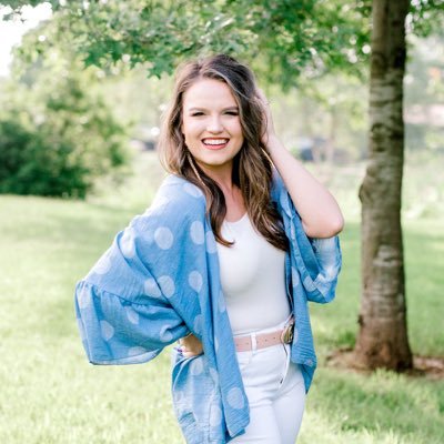 Follower of Christ 💕 Bringing sunshine straight to you every weekday morning on WNKY’s award winning SoKY Sunrise morning show @wnkytv 🌞 🎥