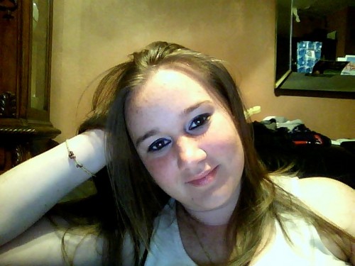 babylandon12's profile picture. I love life.I love to breathe.I love the smell of fresh cut grass, and coffee, and cookies that just came out of the oven.