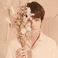 lyly⁷ ˢᵐᵃᵉ (@gl0ssmf) 's Twitter Profile