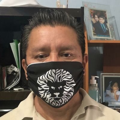 LAE por la Universidad de Guadalajara y ferviente seguidor del equipo de fútbol de mi Alma Mater, Leones Negros.