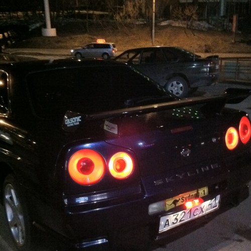 adam89147888099's profile picture. Два человека смотрели сквозь тюремную решетку. Один видел грязь, другой видел звезды (Тельма Томсон).