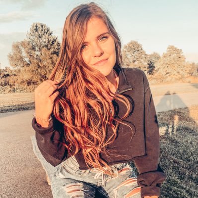 annaclaaaire's profile picture. ue’23