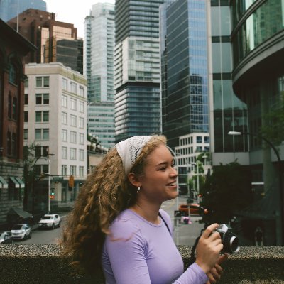 @LangaraCollege Journalism student📚🖋️ nature lover 🌻 5 star cereal chef👩🍳