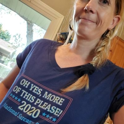 laurencelkins's profile picture. I tweet about writing, technology, and things that make me laugh. Twitter humor = :D