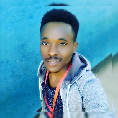 Contractor👷♂️| Plasterer. Make we build your house call/app us +263777620757
#MrReds @noahdeku_guyred