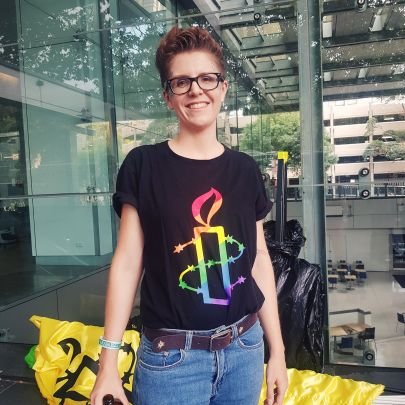 PhD student researching lgbtq+ workplace diversity. Non-binary (they/them), bi+ and living on Wallamattagal Country.