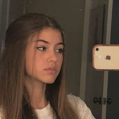 _laureeeeen_'s profile picture. 