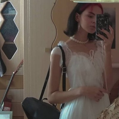 selennerpa's profile picture. #взаимная на прекольных
геля ебанулась и думает что она смешная.
фикбач: "звёздный апельсин"