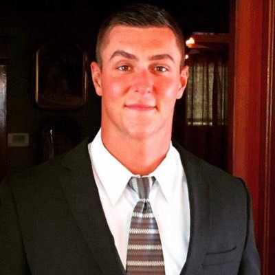 zachevanss's profile picture. Follow your intuition.