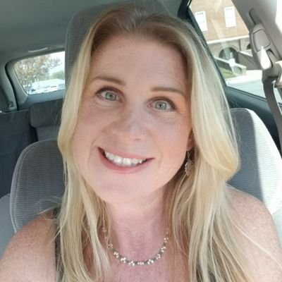 kimkharding's profile picture. 