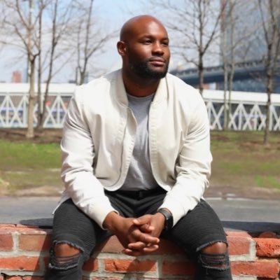 dewatson21's profile picture. UX/UI Designer, #flyeaglesfly🦅