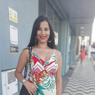 Sou muito legal
Gosto de passear
Sou sinpatica sou muito divertida.
Simcera gosta das coisas simples e tenho humildade 😍🙏👏👏