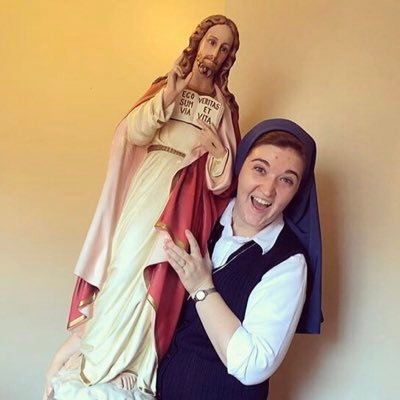 One of those #MediaNuns (aka-a Daughter of St. Paul) ❤️⚓️. If you want to see more of my Nunly Life, find me on Insta: https://t.co/3M9dwyZbKg