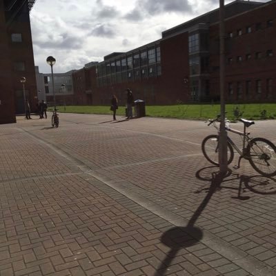 sky_plz's profile picture. Master in MSC. - دبلن ٢٠١٥ .بين الشغف و الانجاز اجد نفسي . القمة للجميع 🧠