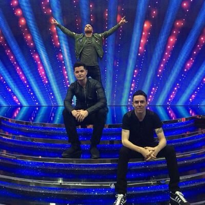 Danny followed 26/10/13 The Script followed 15/12/13
Glen followed??