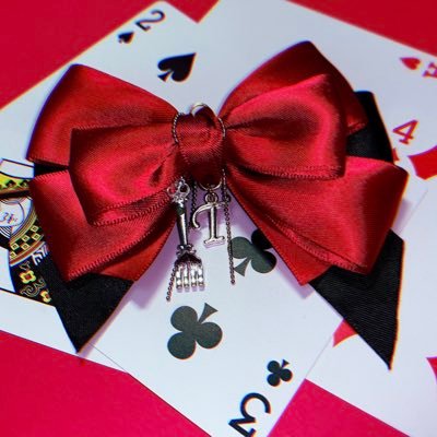 今はtwstにお熱……… ♣️🐬推し且つ🃏箱です( ¨̮ ) アイコンリボンは作りますた_:(´ω`」 ∠):_趣味で作っとります。 こちら、お取引垢となりますが、前垢でお取引していただいた方をお迎えはしておりませんのでご了承ください🙇