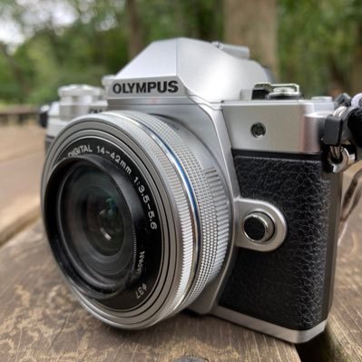 kumaneko1107's profile picture. みぃちゃん@GeminiMiityan の息子のアカウント。写真撮りが趣味、ただ事情により今は休止中。たまに生存確認で愚痴りや食ネタをupします。