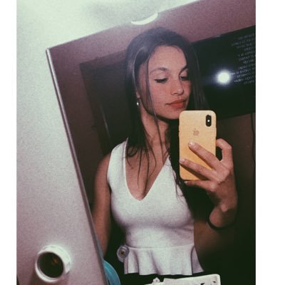 No escucho y sigo, porque mucho de lo que está prohibido me hace vivir Uruguay- Paysandú 🌎