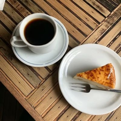 【2020/10 設立✨】おうち時間を楽しむために、コーヒーや紅茶を淹れたり、カフェ巡りをするサークルです☕️💭 週1回程度で活動予定! 現在秋新歓中です!質問・参加希望などDMお待ちしています😊