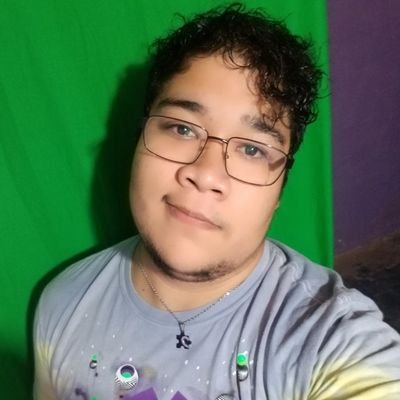 Me gusta Los videojuegos , tecnología , y los e-sports.
sígueme en twitch directos todos los días .