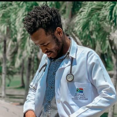 Father to Hlelolwenkosi 👶🏽|| Madridista⚽ || Cuban Trained 👨🏽‍⚕️💊💉 || University of Havana 🇨🇺 || UKZN 🇿🇦 || RTs are definitely not endorsement 🔁