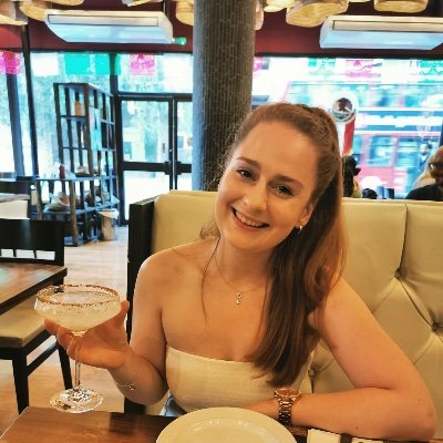 JoanneAmos17's profile picture. 