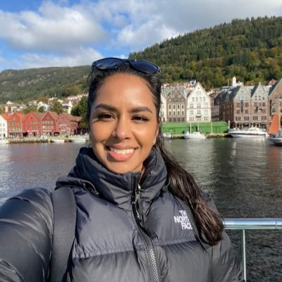 PhD student @uniofexeter & @thembauk 👩🏽‍🎓Researching phosphate sensing & calcium signalling in diatoms 🌊 Outreach Enthusiast🗣 Yogi🧘🏽‍♀️@soculturedpod 🎙️