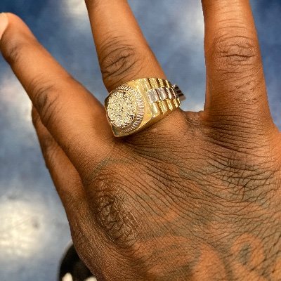 Smoothtalk3r's profile picture. Grown man here looking to enjoy my life and have some 🤩