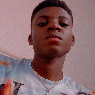 prettyb00499832's profile picture. .......
