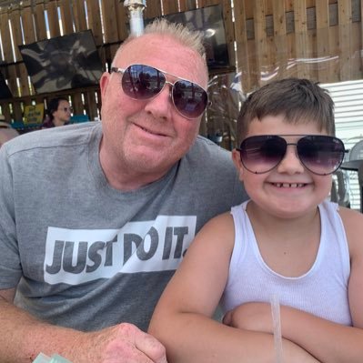 Unclejohnuj's profile picture. 