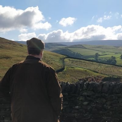 DCadders's profile picture. I shoot frisbees made of clay for fun.