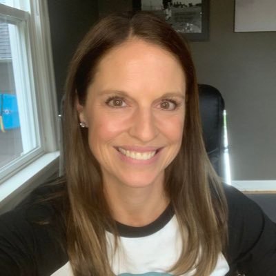 JulieSc11201393's profile picture. 