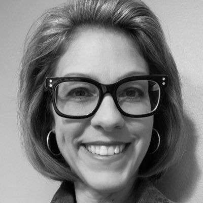 Public Relations/Education Programs Manager at @PapioNRD. Former journo. Push-the-envelope-r. Twin mommy. Views expressed are my own.